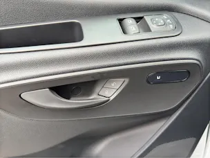 Mercedes-Benz E-SPRINTER 320 KA 3665MM