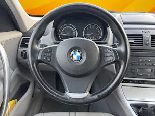 BMW X3 xDrive 20i (2.0i)" consomme de l'huile "