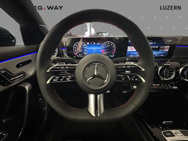 Mercedes-Benz CLA 200 7G-DCT