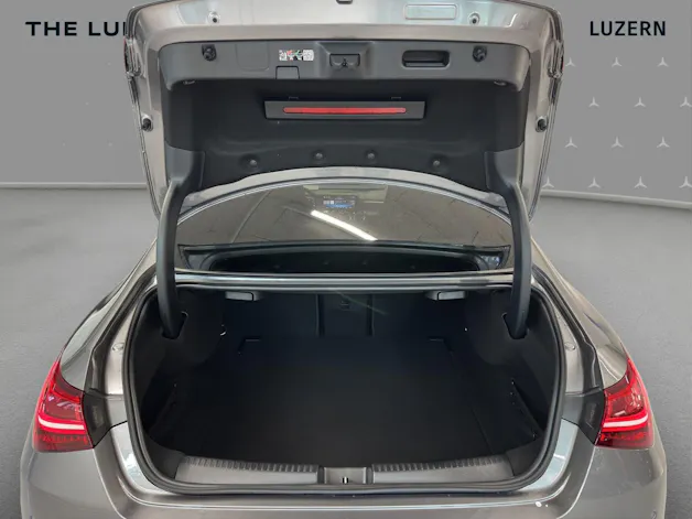 Mercedes-Benz CLA 200 7G-DCT