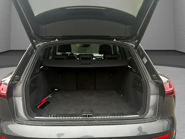 Audi e-tron 55 S Line Black Edition quattro