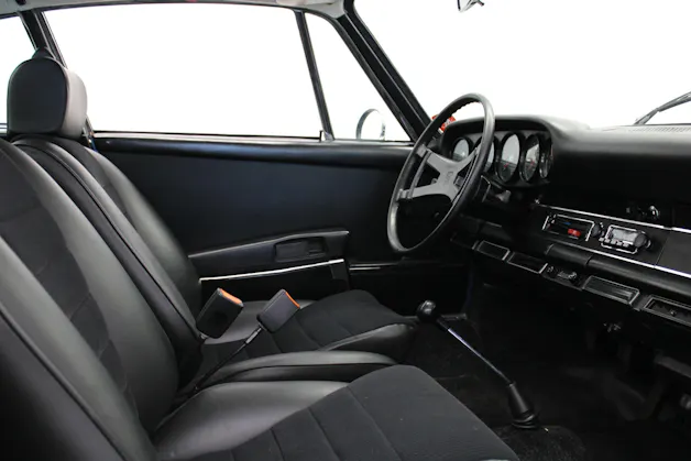 Porsche 911 2.4 S