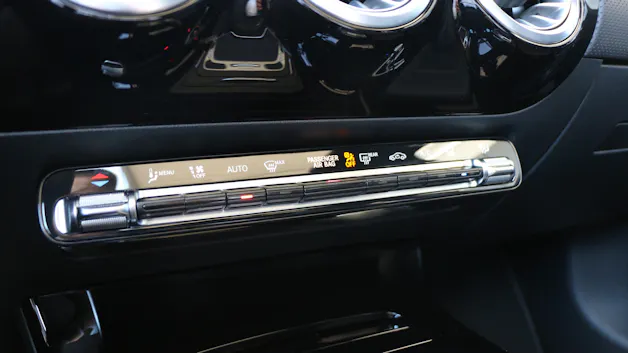 MERCEDES-BENZ A 250 e 8G-DCT