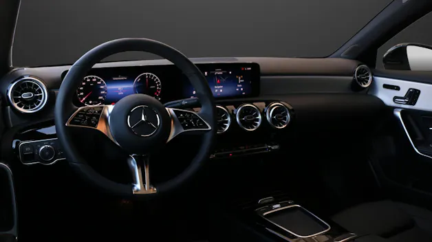 MERCEDES-BENZ A 250 e 8G-DCT