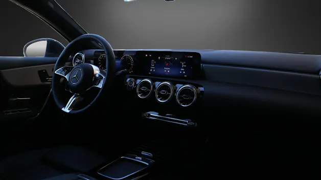 MERCEDES-BENZ A 250 e 8G-DCT