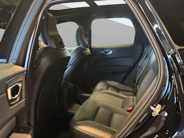 Volvo XC60 T8 eAWD PluginHybrid Plus Dark Geartronic