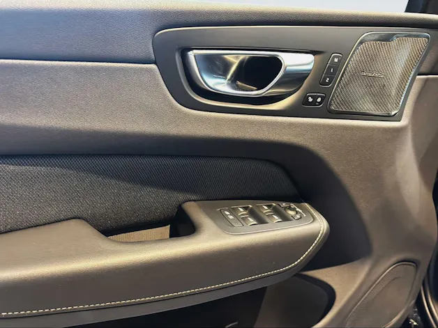 Volvo XC60 T8 eAWD PluginHybrid Plus Dark Geartronic