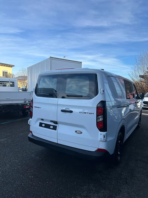 Ford Transit Custom Van 280 L2 2.0 EcoBl Trend/136CV/Aut.