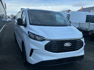 Ford Transit Custom Van 280 L2 2.0 EcoBl Trend/136CV/Aut.