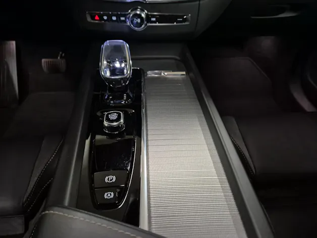 Volvo XC60 2.0 T8 TE Plus Dark eAWD