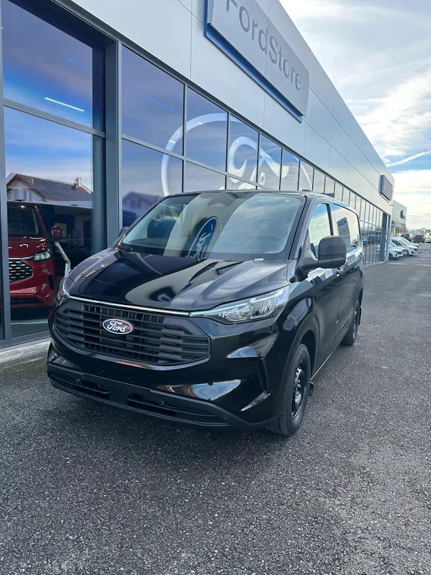 Ford Transit Custom Van 320 L1 2.0 EcoBl Trend/136CV/Aut.