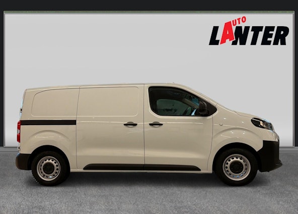 Vehicle image 4 Vehicle image 4