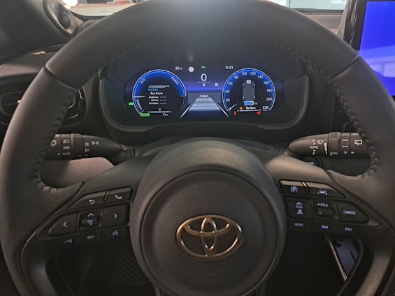 Vehicle image 9 Vehicle image 9