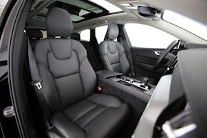 Vehicle image VOLVO XC60 2.0 T8 TE XCENTRIC eAWD