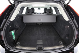 Vehicle image VOLVO XC60 2.0 T8 TE XCENTRIC eAWD