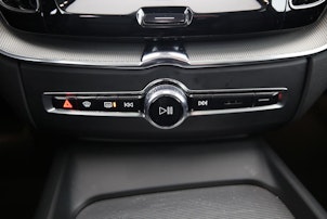 Vehicle image VOLVO XC60 2.0 T8 TE XCENTRIC eAWD