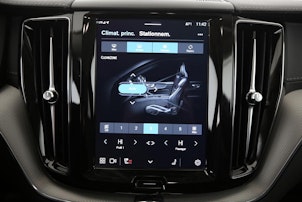 Vehicle image VOLVO XC60 2.0 T8 TE XCENTRIC eAWD