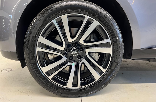 Vehicle image 10 Vehicle image 10