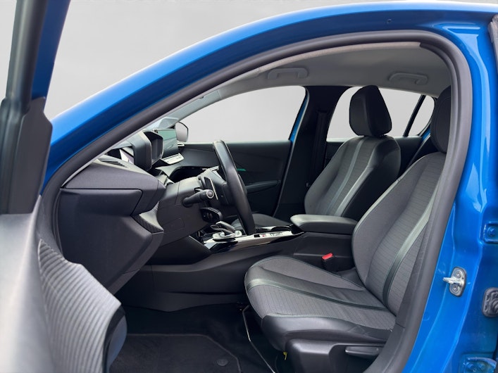 Vehicle image PEUGEOT 208