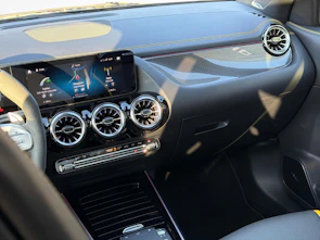 image du véhicule MERCEDES-BENZ GLA 45 S AMG 4matic+