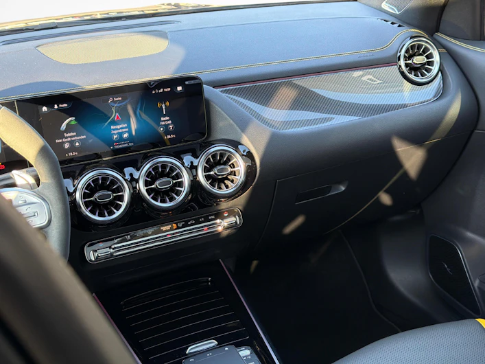 image du véhicule MERCEDES-BENZ GLA 45 AMG