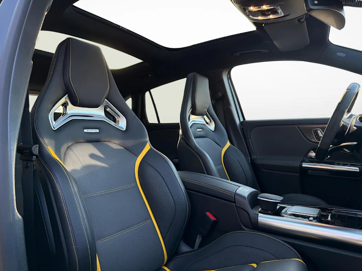 image du véhicule MERCEDES-BENZ GLA 45 AMG