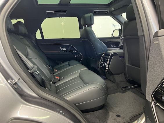 Vehicle image 6 Vehicle image 6