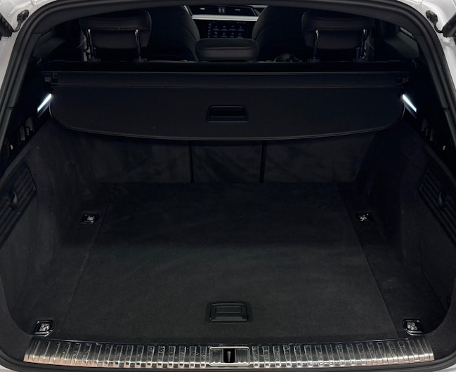 Vehicle image AUDI Q8 e-tron