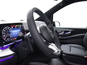 Vehicle image MERCEDES-BENZ V 300 d Swiss Ed. lang 4matic Van