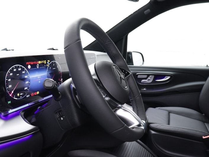 Vehicle image MERCEDES-BENZ V-CLASS