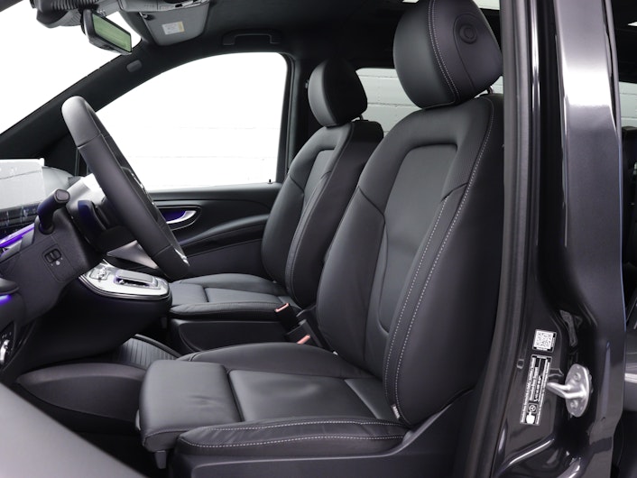 Vehicle image MERCEDES-BENZ V-CLASS