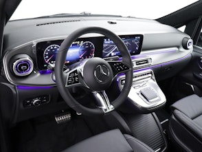 Vehicle image MERCEDES-BENZ V 300 d Swiss Ed. lang 4matic Van