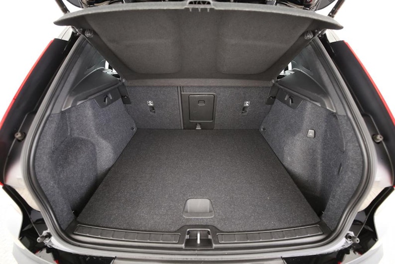 Vehicle image VOLVO XC40