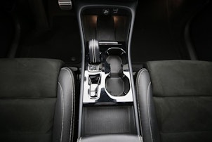 Vehicle image VOLVO XC40 1.5 T4 PiH R-Design