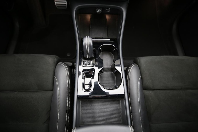 Vehicle image VOLVO XC40