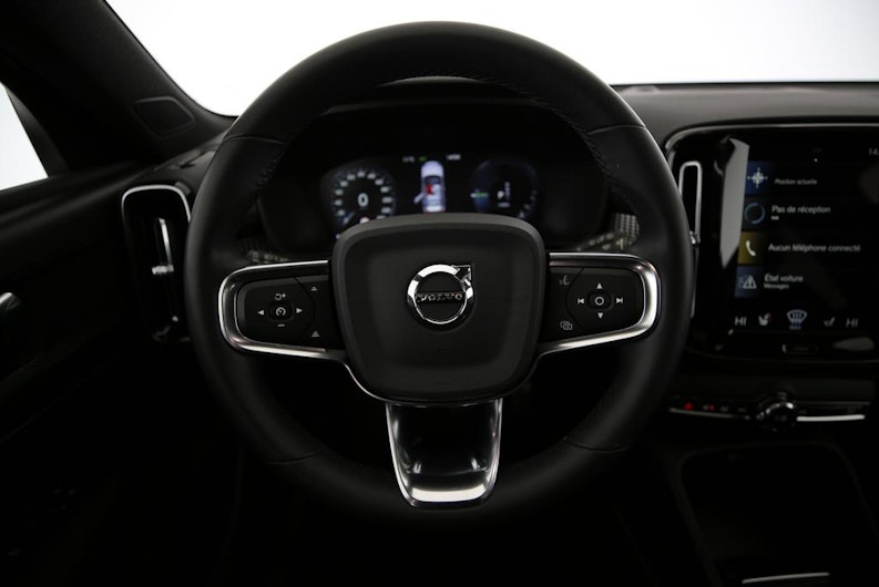 Vehicle image VOLVO XC40