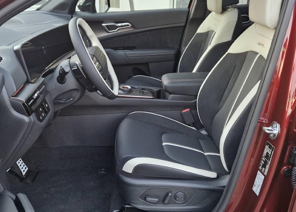 Vehicle image 3 Vehicle image 3