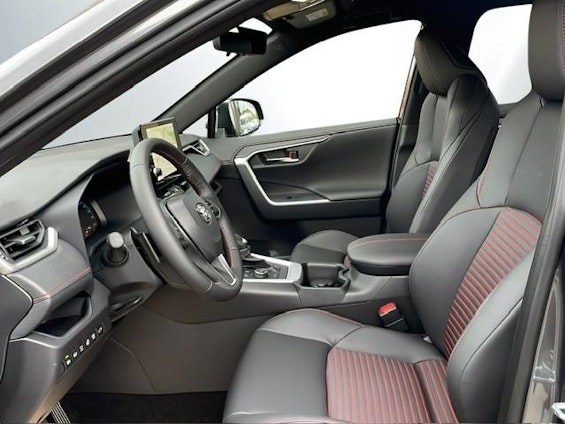 Vehicle image 4 Vehicle image 4