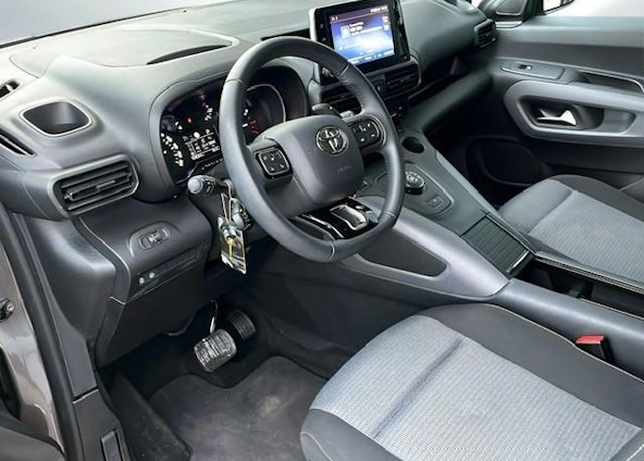 Vehicle image 5 Vehicle image 5