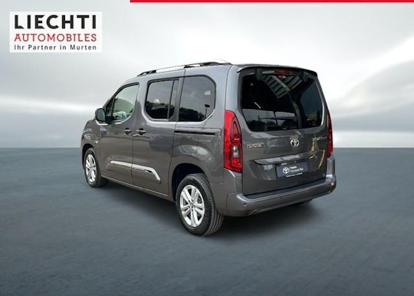 Vehicle image 8 Vehicle image 8