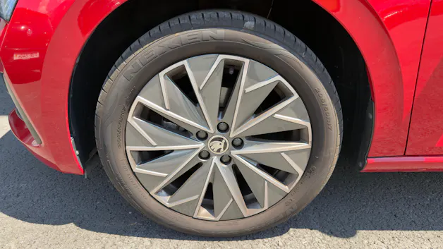 Škoda Scala 1.0 TSI 110 Tour DSG