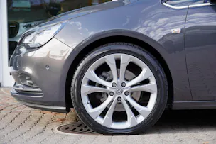 Opel Cascada 1.6i 16V Cosmo Automat