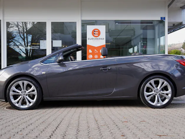 Opel Cascada 1.6i 16V Cosmo Automat