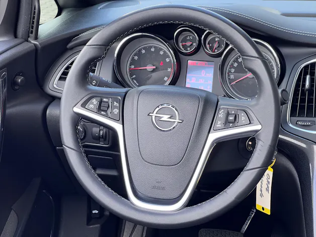 Opel Cascada 1.6i 16V Cosmo Automat