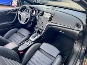 Opel Cascada 1.6i 16V Cosmo Automat