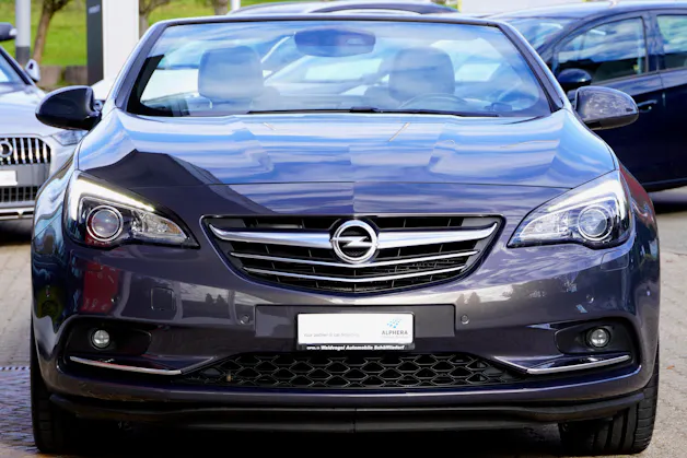 Opel Cascada 1.6i 16V Cosmo Automat