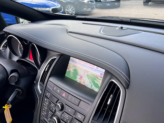 Opel Cascada 1.6i 16V Cosmo Automat