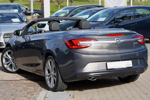 Opel Cascada 1.6i 16V Cosmo Automat