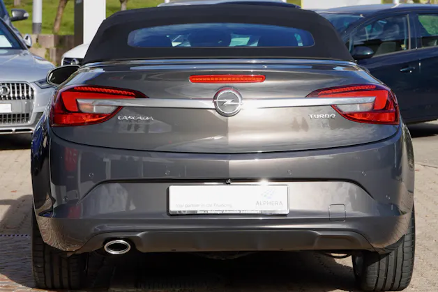 Opel Cascada 1.6i 16V Cosmo Automat