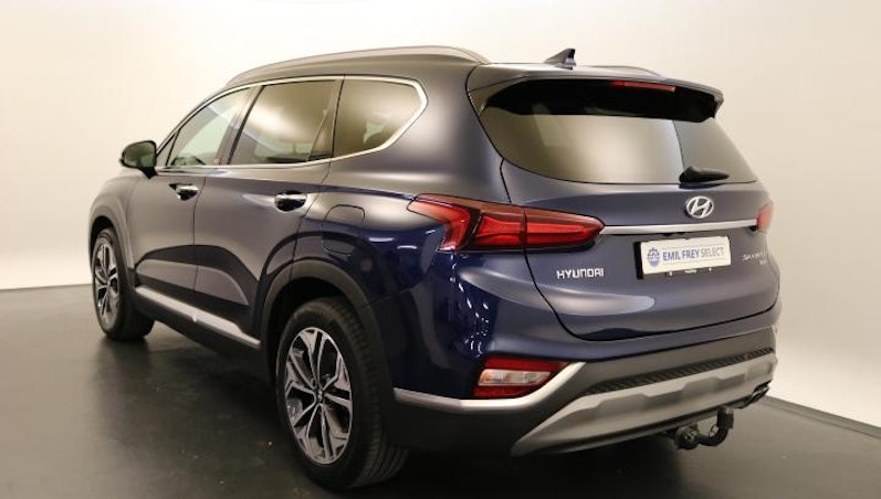 Vehicle image HYUNDAI SANTA FE